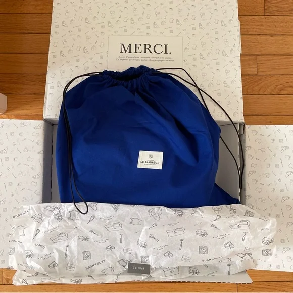 Brand New- Le Tanneur Emie Medium Handbag in Smooth Leather 🖤✨ - Picture 10 of 16